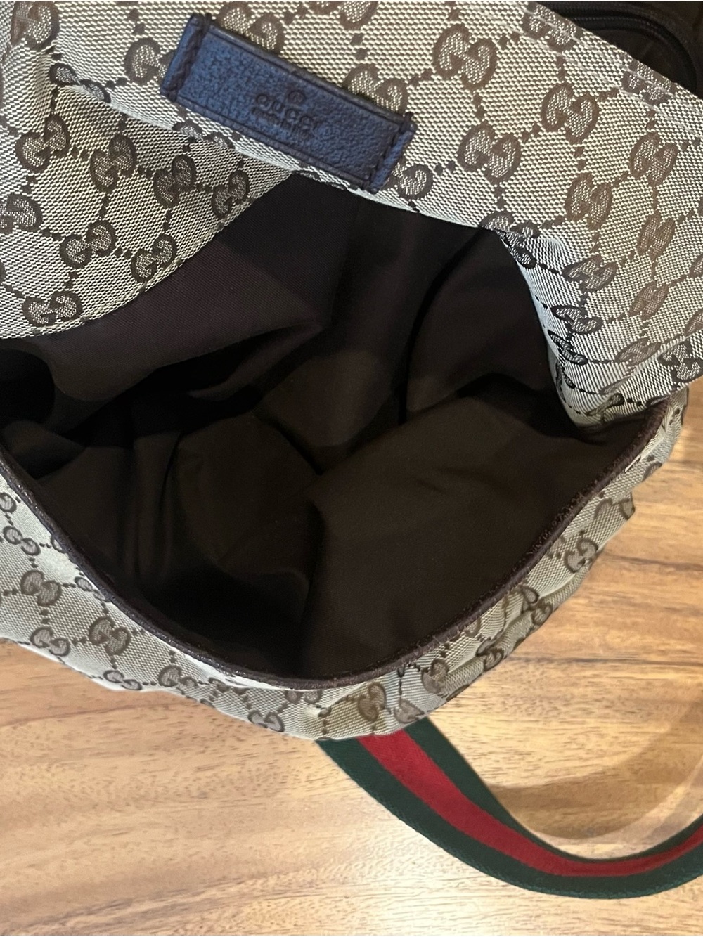 Gucci Brown GG Supreme Canvas Messenger Tote with Green and Red Web Detail - Picture 11 of 13